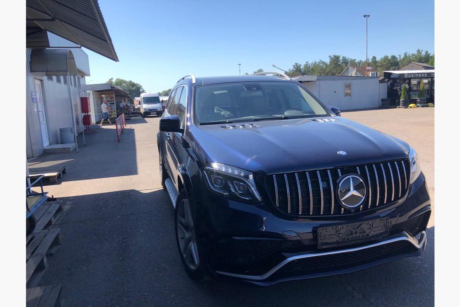 Mercedes GL/GLS trieda X166 2012–2019 Karosársky body kit AMG V1 s kompletným nárazníkom (GLS63) Fotografia 2