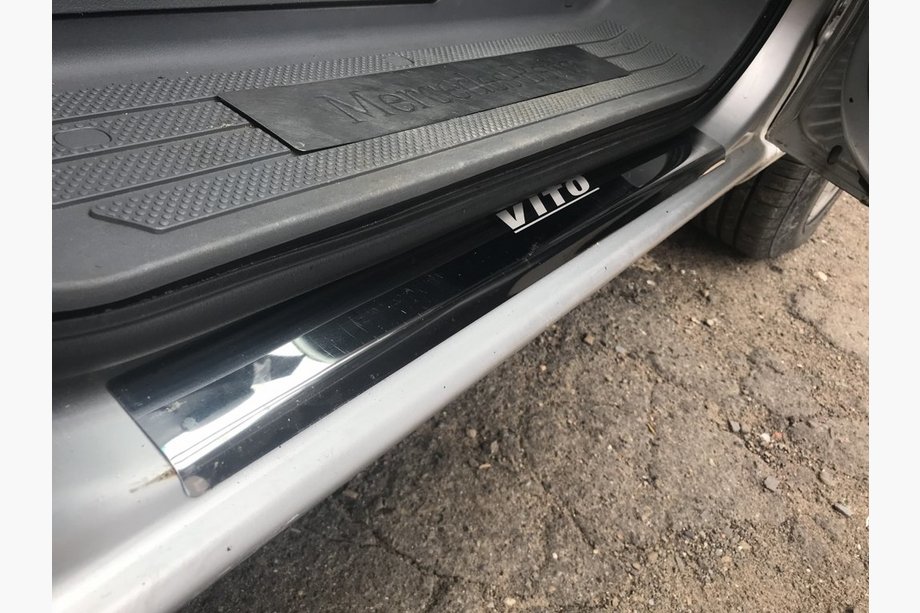 Mercedes Vito/V-trieda W447 2014– Nástupné lišty prahov Laser-style (2 ks, oceľ) Image