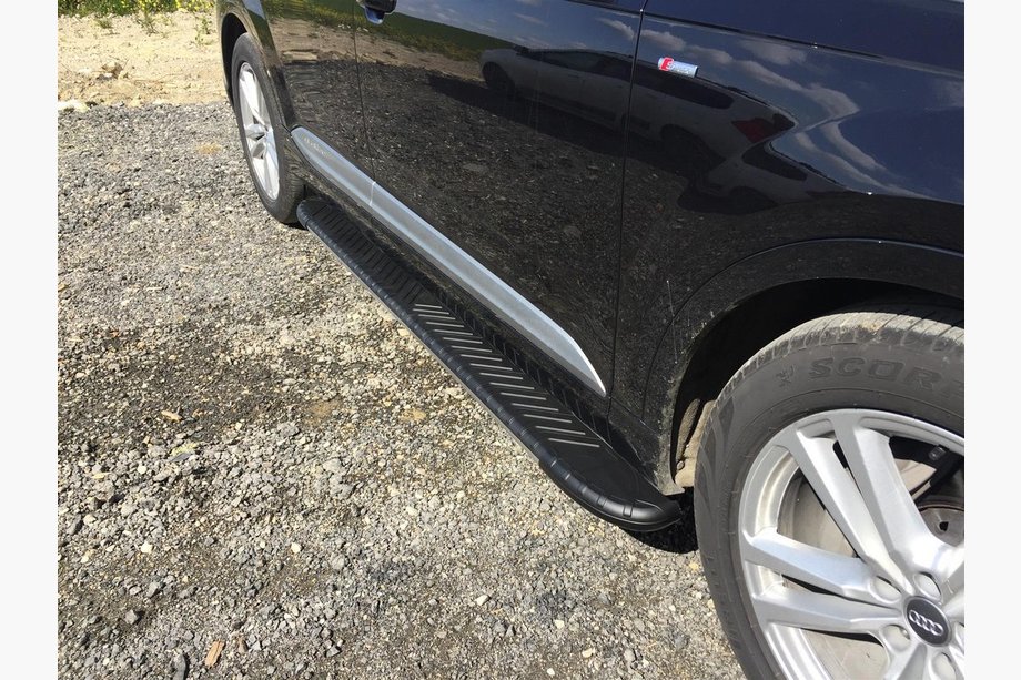 Audi Q7 2015–2026 Bočné nášľapy Bosphorus Yeni Black (2 ks, hliník) Image
