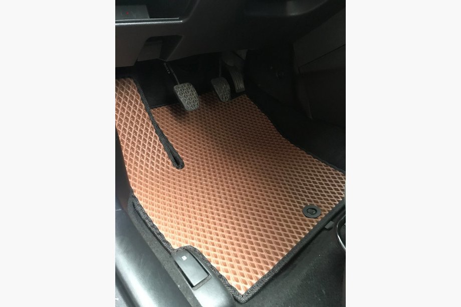 Mazda 3 2003–2009 EVA autokoberce (tehlový vzor) Image
