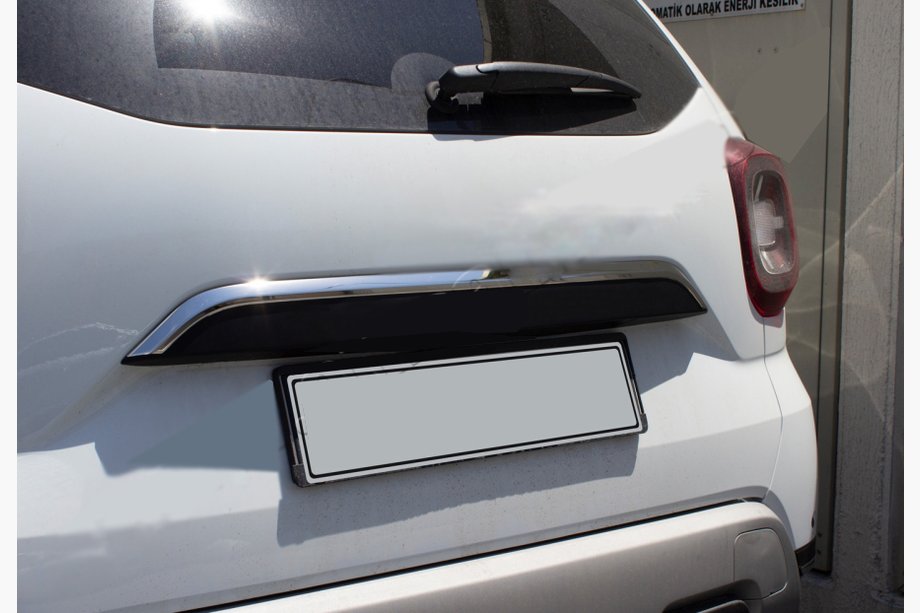 Renault Duster 2018–2024 Nerezová lišta nad ŠPZ Image