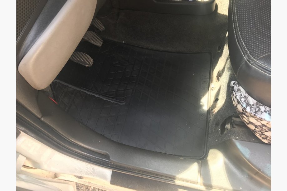 Fiat Doblo I 2005–2010 Gumové rohože do interiéru (Stingray) Image