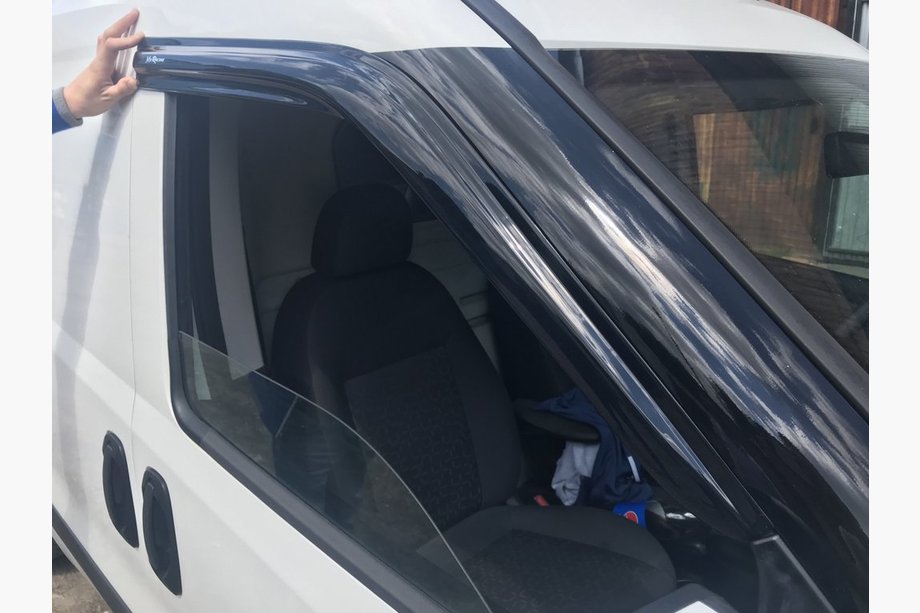 Opel Combo 2012–2018 Deflektory okien (2 ks, MyRacing) Image