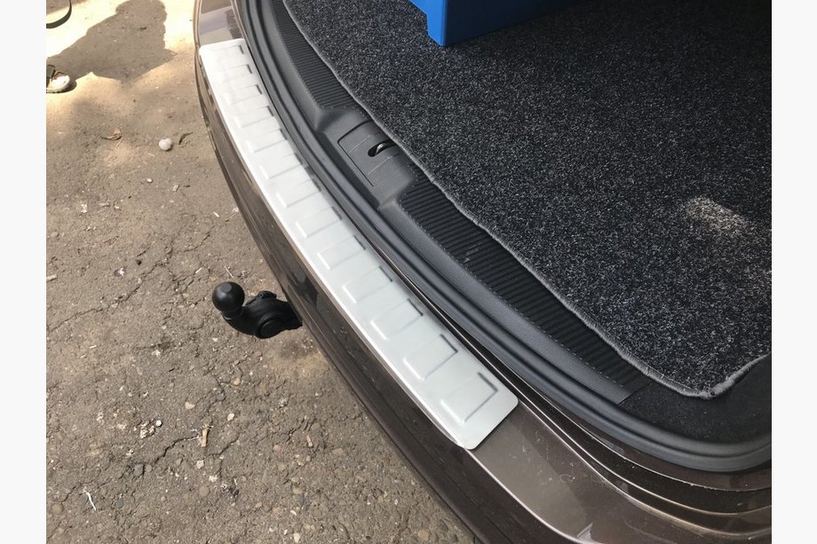 Ford Galaxy 2007–2015 Nerezová lišta na zadný nárazník Carmos (nerez) Image
