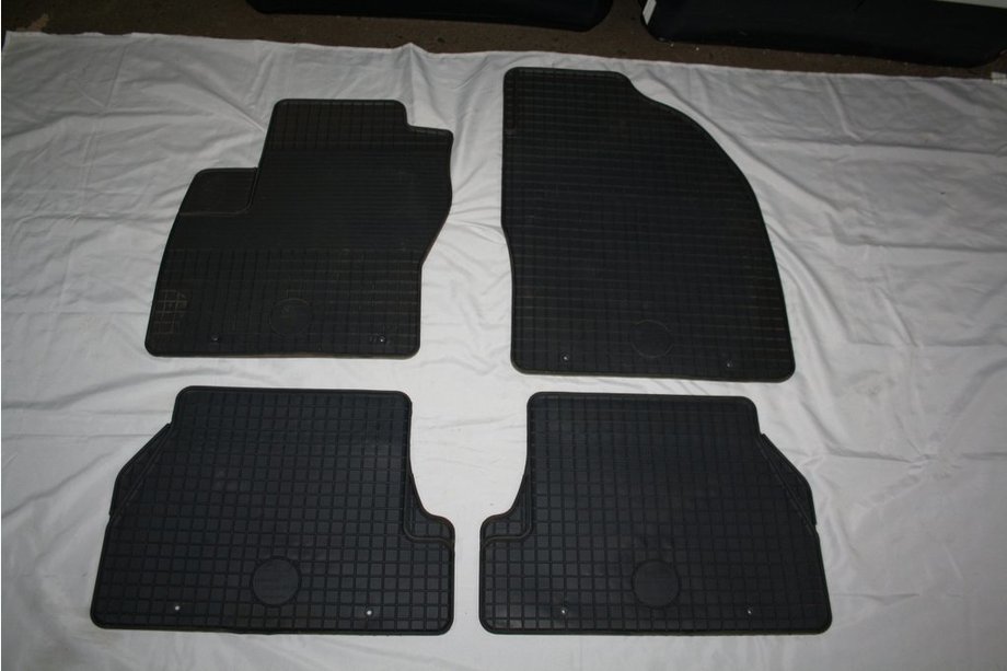 Ford Focus II 2008–2011 Gumené rohože do interiéru (4 ks, Doma) Image