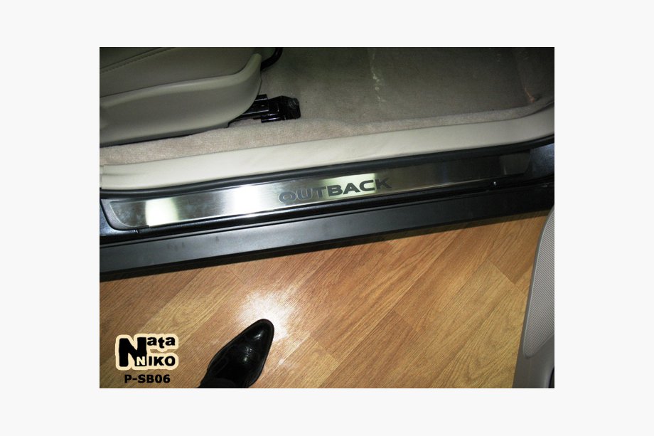 Subaru Outback 2005–2009 Natanika Premium kryty prahov (2 ks, nerezová oceľ) Image