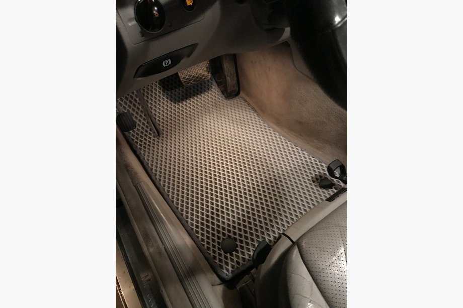 Mercedes E-class W211 2002–2009 EVA autokoberce (sivé) Fotografia 1