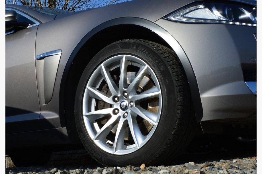 Jaguar XF 2009–2016 Nerezové lemy blatníkov (4 ks) Image