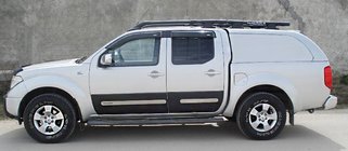 Nissan Navara 2006–2015 Hardtop na korbu Canopy commercial fotografia 1