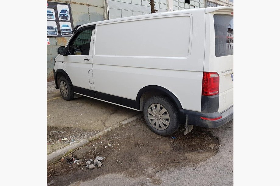 Volkswagen T5 Multivan 2003–2010 Sada líšt a lemov blatníkov (11 dielov) 1 dvere, krátky rázvor Fotografia 5