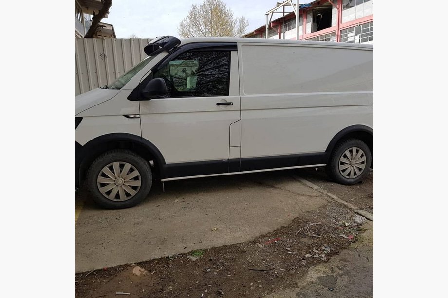 Volkswagen T5 Multivan 2003–2010 Sada líšt a lemov blatníkov (11 dielov) 1 dvere, krátky rázvor Fotografia 6