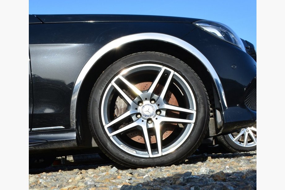 Mercedes E-class W212 2009–2016 Nerezové lemy blatníkov (4 ks) Image