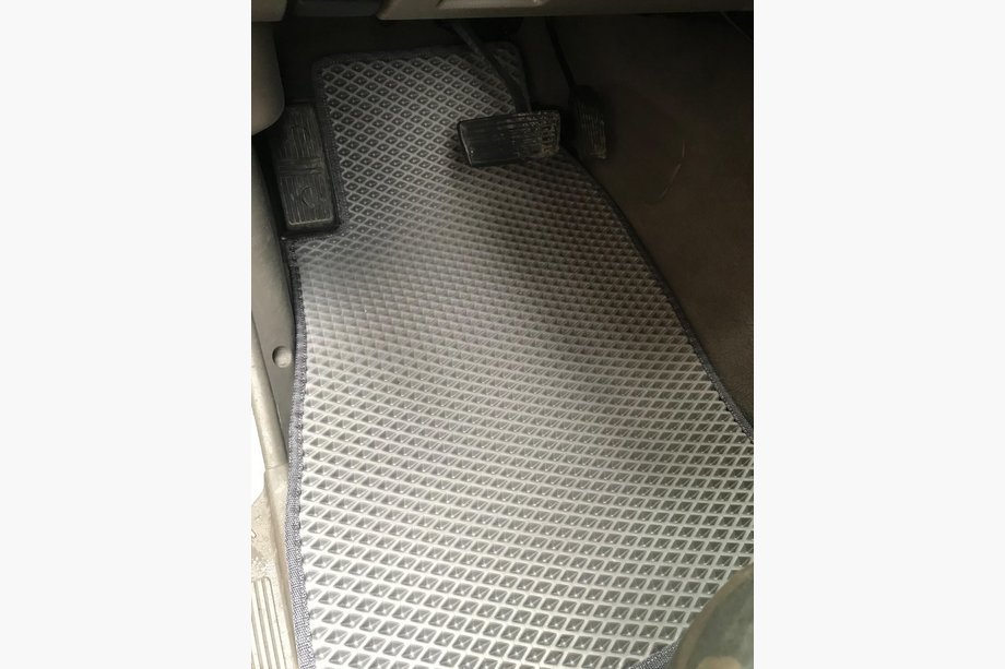 Nissan Patrol Y61 1997–2011 EVA autokoberce (sivé) 2 ks (predné) Image