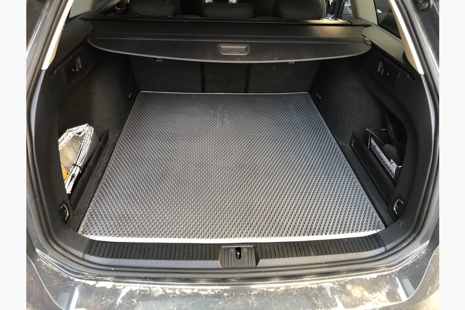 Volkswagen Passat B8 2015–2023 Vanička do kufra (EVA, čierna) SW Image