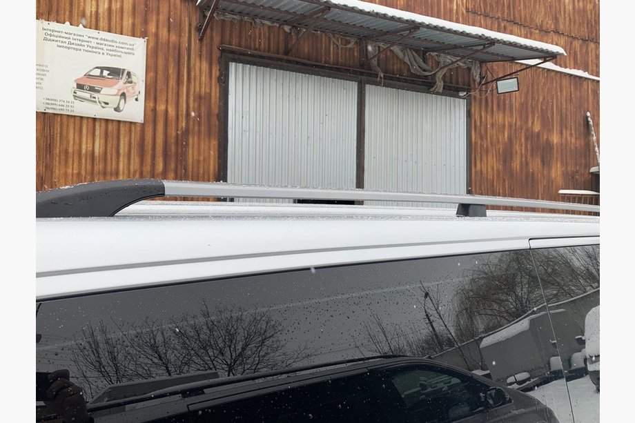 Volkswagen T5 Multivan 2003–2010 VÝPREDAJ!!! Strešné lyžiny sivá metalíza Image