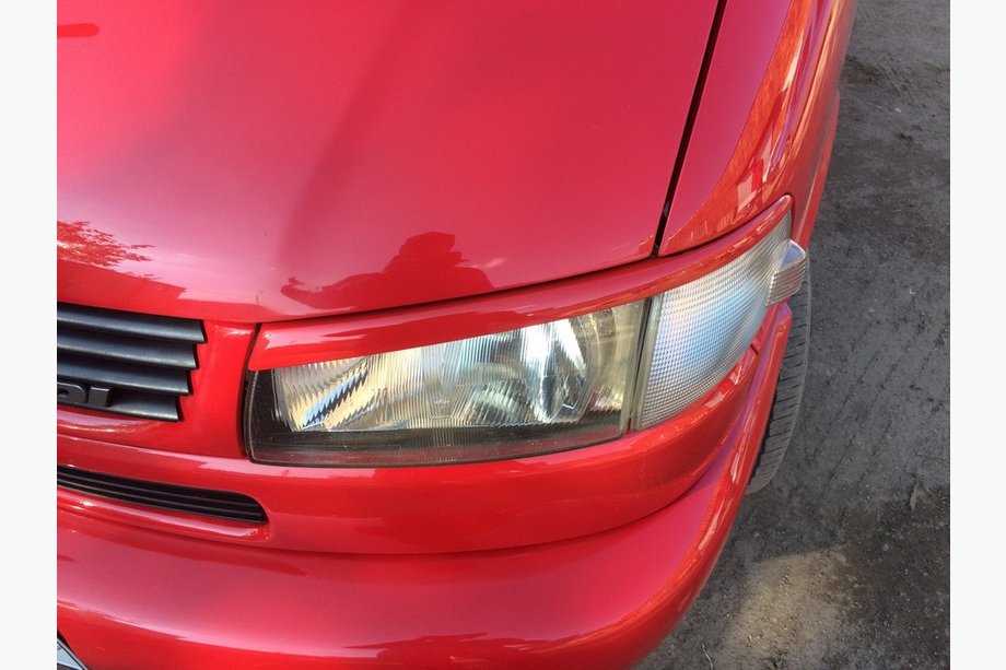 Volkswagen T4 Caravelle/Multivan 1990–2003 Mračítka na svetlá – šikmá kapota (2 ks) Lesklá čierna Image