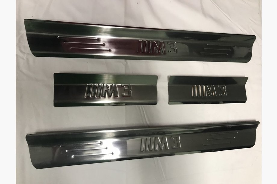 BMW 3 E46 1998–2006 Kryty prahov (4 ks, Carmos) Image