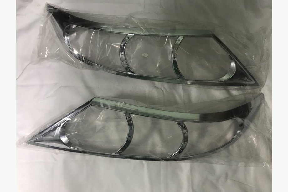 Kia Sorento II XM 2009–2014 Kryty svetlometov 2010-2013 (2 ks, plast) Image