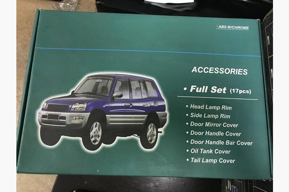 Toyota Rav 4 1996–2001 Chrómové kryty zrkadiel (2 ks, plast) Image