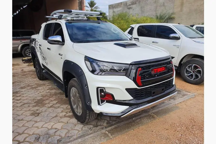 Toyota Hilux 2015– Predné svetlomety Lexus-design V1 2015-2019 (2 ks) Image