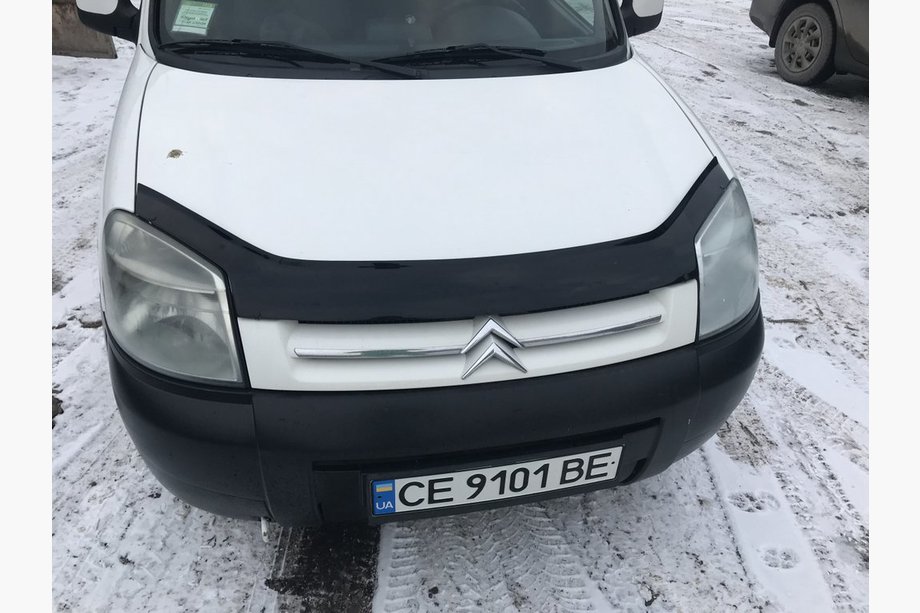 Citroen Berlingo 1996–2008 Deflektor kapoty FLY (2003-2008) Image