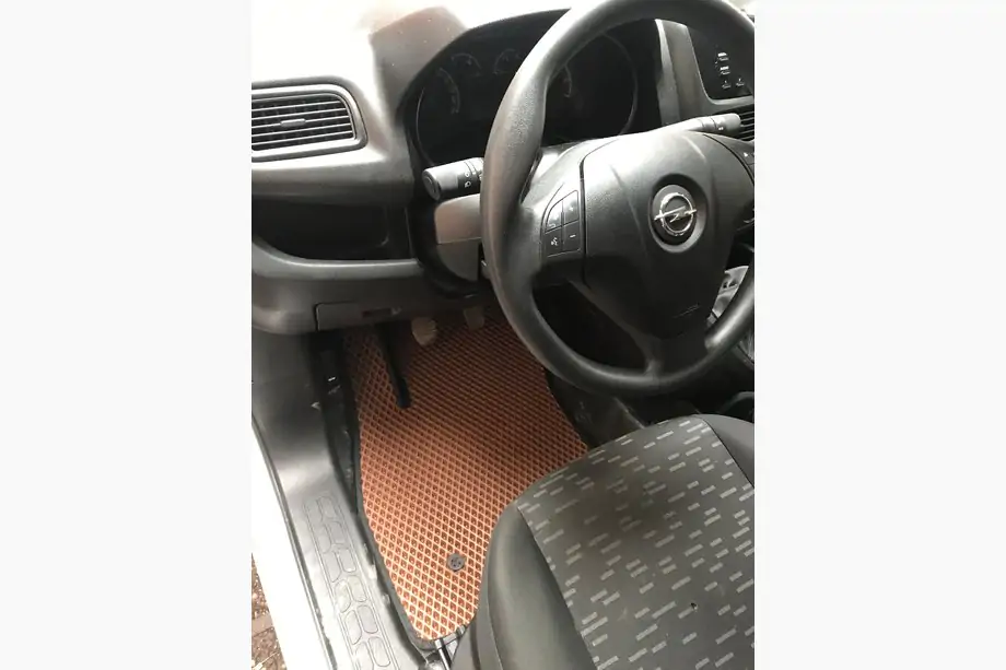 Fiat Doblo II 2010–2022 EVA autokoberce (tehlový vzor, predné) Image