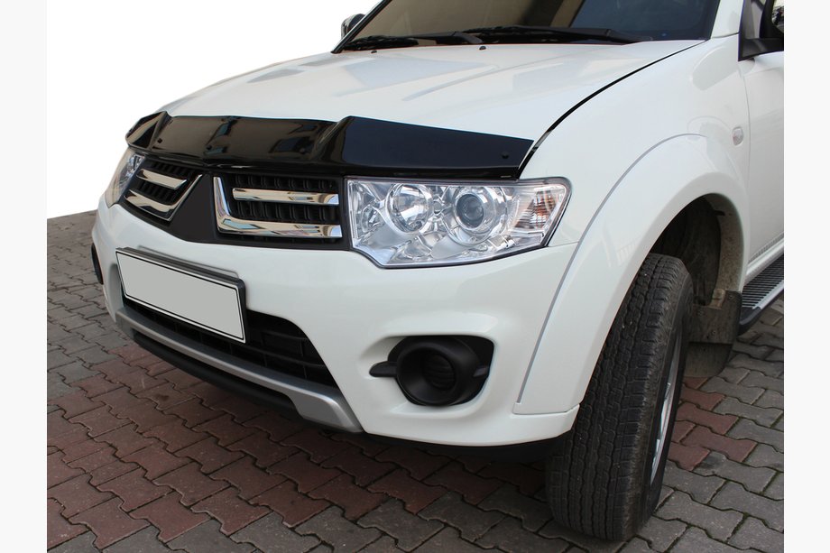 Mitsubishi L200 2006–2015 Deflektor kapoty (EuroCap) Fotografia 1