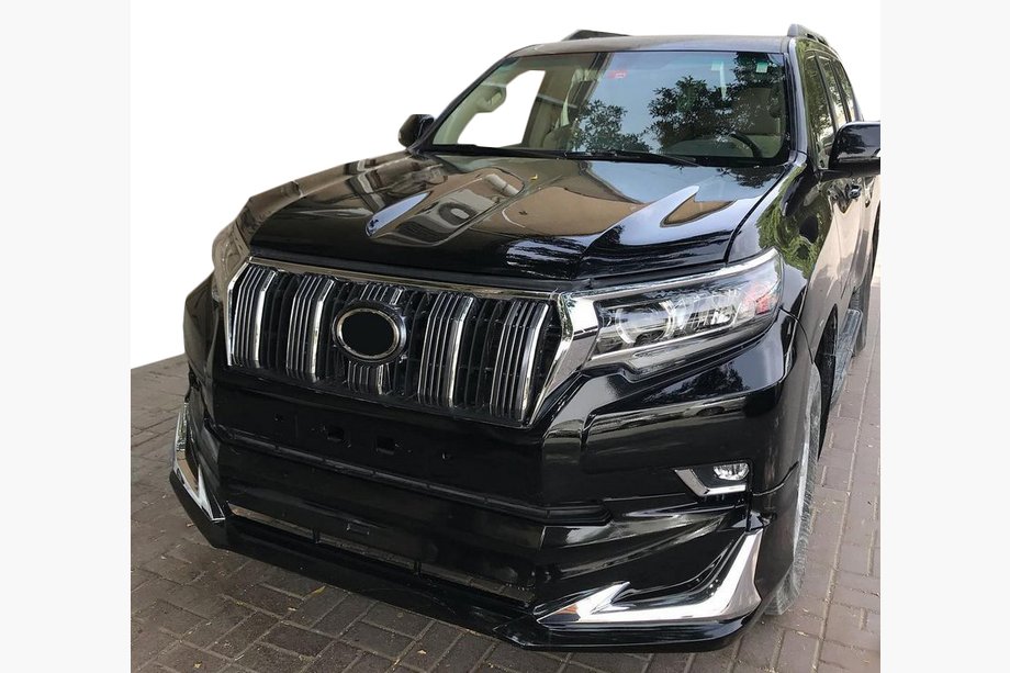 Toyota Land Cruiser Prado 150 2009–2023 Lišty predného a zadného nárazníka Modelista V1 (2017-) Čierna farba Fotografia 2