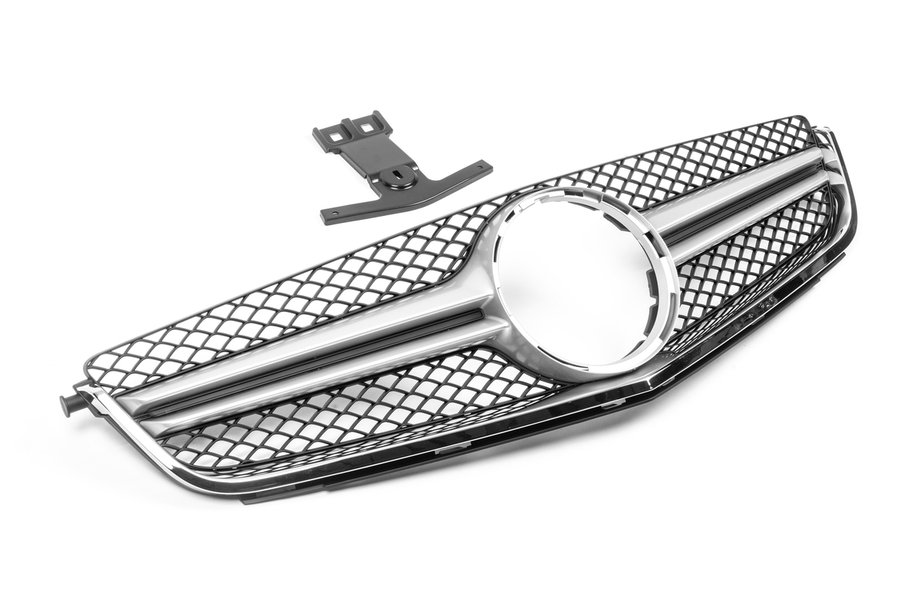Mercedes trieda C W204 2007–2015 AMG Silver predná maska (pre C63) 2012-2015 Image