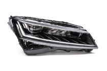 Skoda Superb 2015–2024 Predný svetlomet Matrix (pravý, originál, použitý) fotografia 1