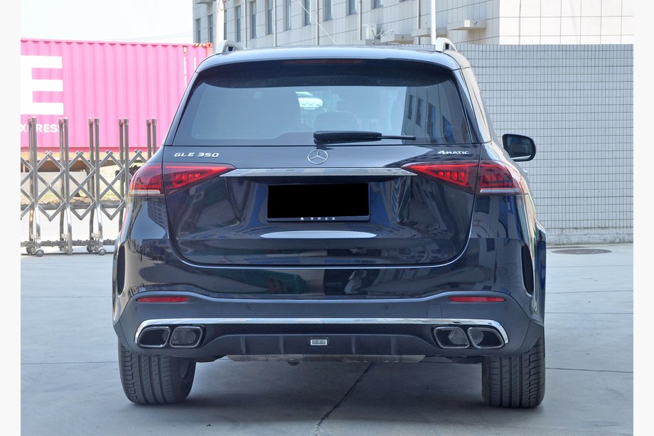 Mercedes GLE W167 2018– Zadný difúzor s koncovkami výfuku GLE63 Silver (2018-2026) Image