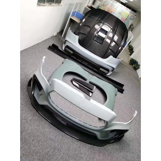 Kompletný bodykit s karbónovou kapotou fotografia 1