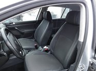 Volkswagen Golf 5 2003–2009 Autopoťahy (koženka↗látka, Premium) fotografia 5