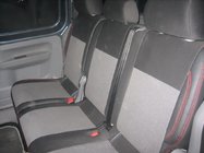 Volkswagen Caddy 2004–2010 Autopoťahy (koženka↗látka, Premium) Celý interiér (5 miest) fotografia 4