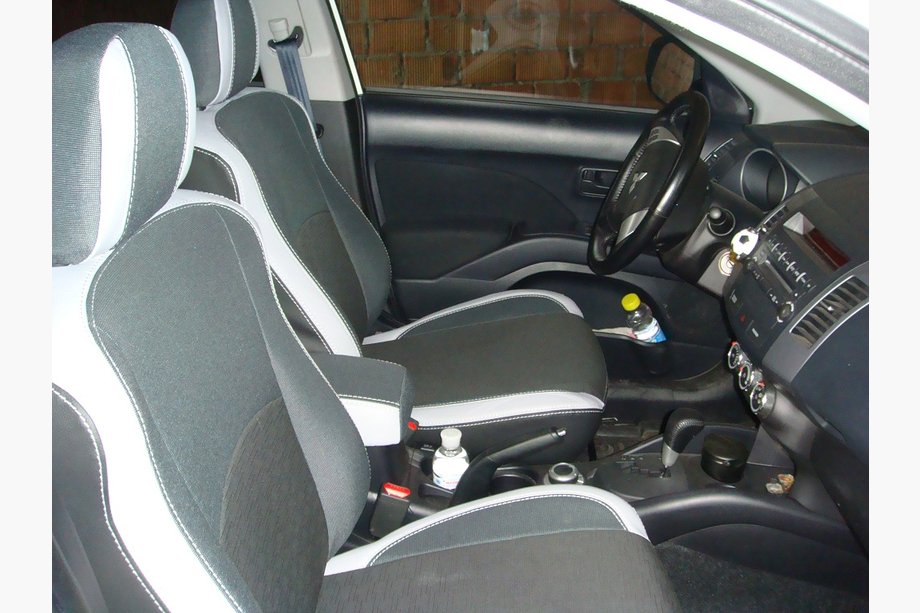 Mitsubishi Outlander 2006–2012 Autopoťahy na sedadlá SoyuzAuto Premium Image