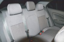 Nissan Almera B10 Classic 2006–2012 Autopoťahy na sedadlá SoyuzAuto Premium fotografia 3