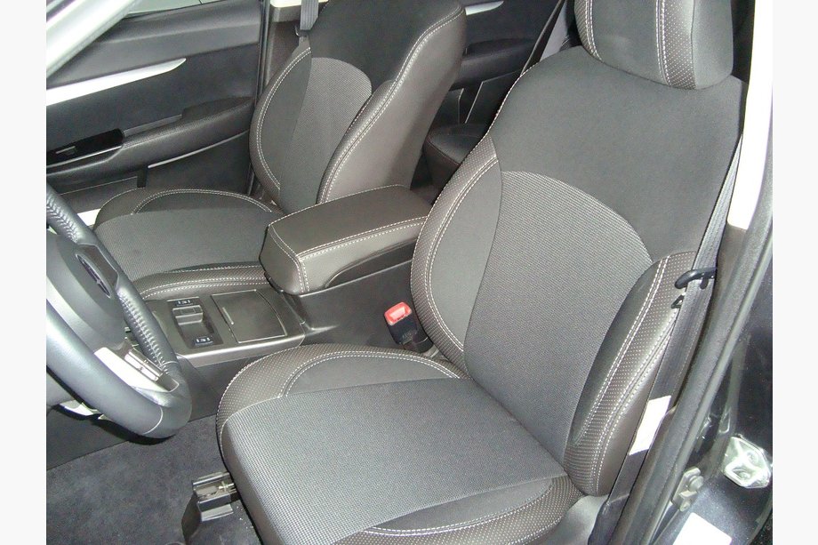 Subaru Outback 2009–2014 Autopoťahy na sedadlá SoyuzAuto Premium Image