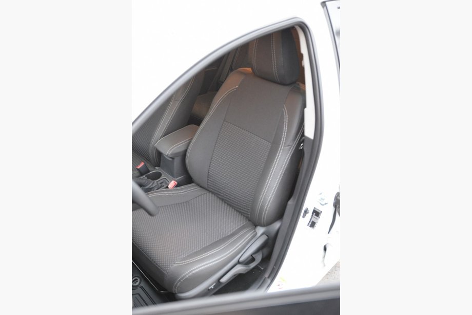 Toyota Auris 2012–2018 Autopoťahy na sedadlá SoyuzAuto Premium Image
