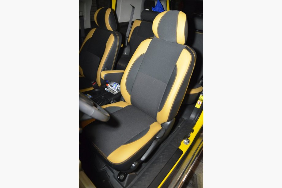 Toyota FJ Cruiser 2006–2022 Autopoťahy na sedadlá SoyuzAuto Premium Image