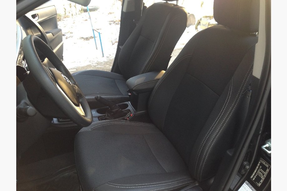 Toyota Corolla 2013–2019 Autopoťahy (koženka↗látka, Premium) Image