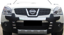 Nissan Qashqai 2007–2010 Predný difúzor V2 (plast) fotografia 1