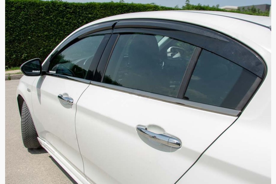 Fiat Tipo 2016– Spodné okenné lišty, tmavý chróm (nerez) Sedan/Hečbek (4 ks) Image