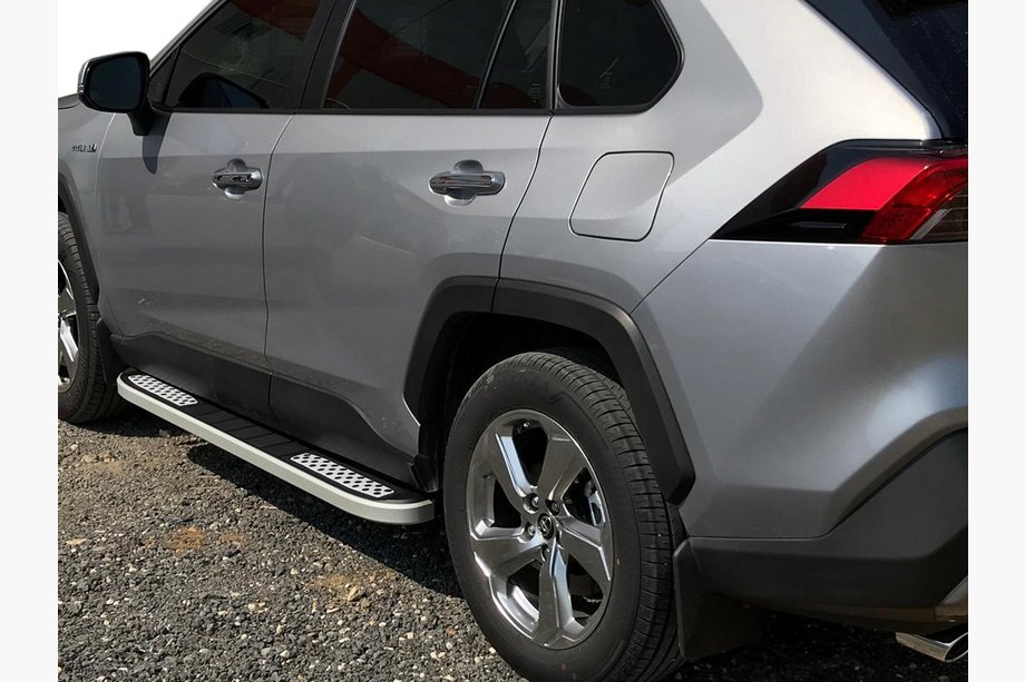 Toyota Rav 4 2019–2025 Bočné nášľapy Tayga V2 (2 ks, hliník) Image