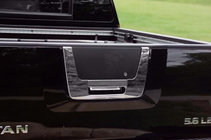 Nissan Titan 2004–2011 Chrómová lišta na veko batožinového priestoru (plast) fotografia 1