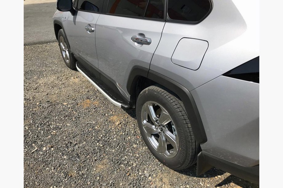 Toyota Rav 4 2019–2025 Bočné prahy Fullmond (2 ks, hliník) Image
