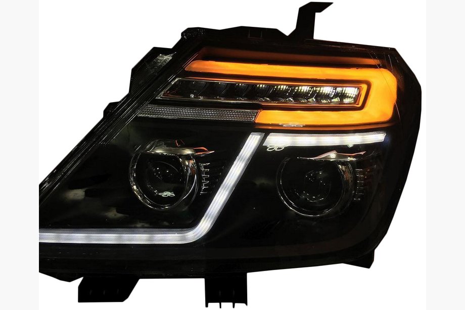 Nissan Patrol Y62 2010–2024 Predné svetlomety Flash LED (2 ks) Image