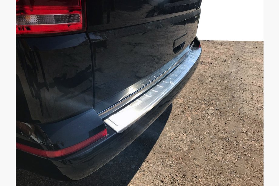 Volkswagen T6 2015–2024 Nerezová lišta na zadný nárazník Omsa matná (1 dvere, nerez) Image