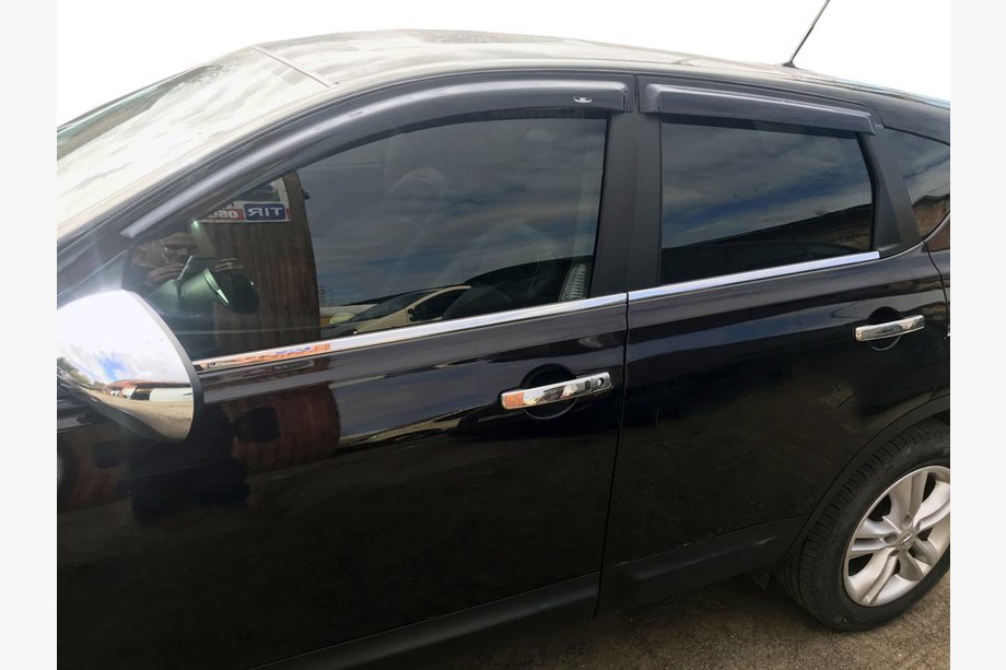 Nissan Qashqai 2007–2010 Vonkajšie okenné lišty (4 ks, nerez) Štandardná základňa, OmsaLine – talianska nehrdzavejúca oceľ Image