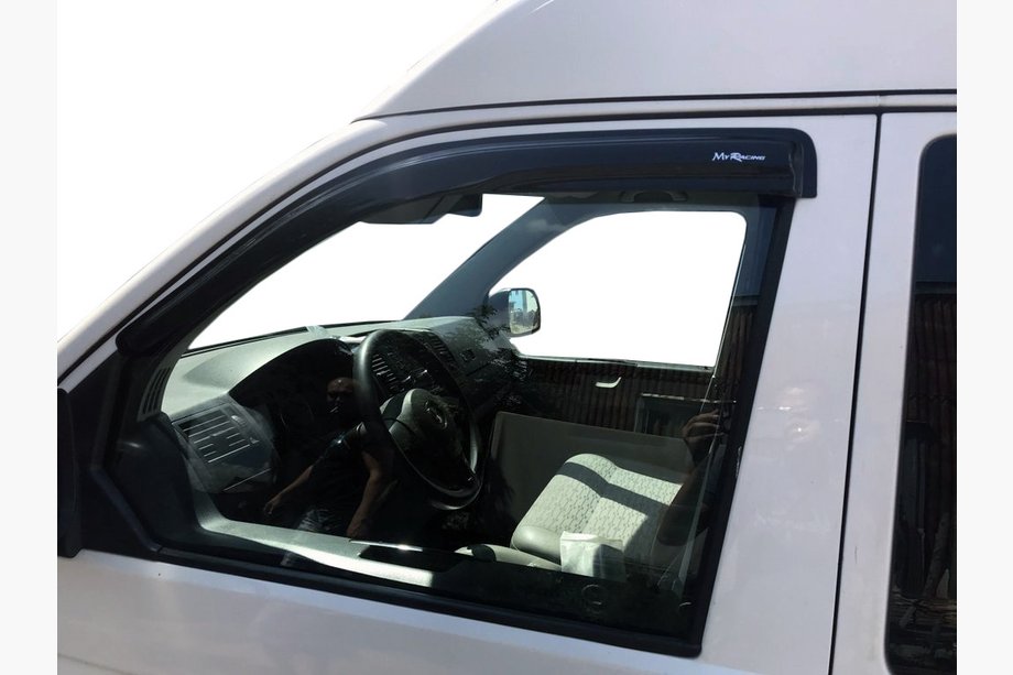 Volkswagen T5 Multivan 2003–2010 Deflektory okien (2 ks, MyRacing) Image