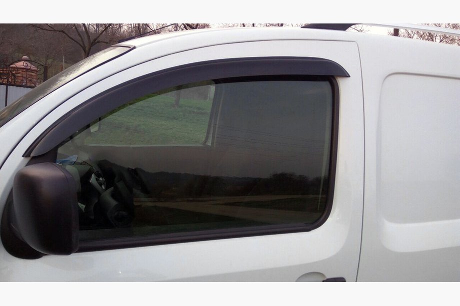 Renault Kangoo 2008–2020 Okenné deflektory (2 ks, UA) Image